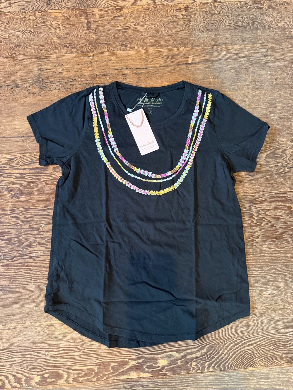 Mahina Made Black Short Sleeve Tee with Ni’ihau Shell Lei
